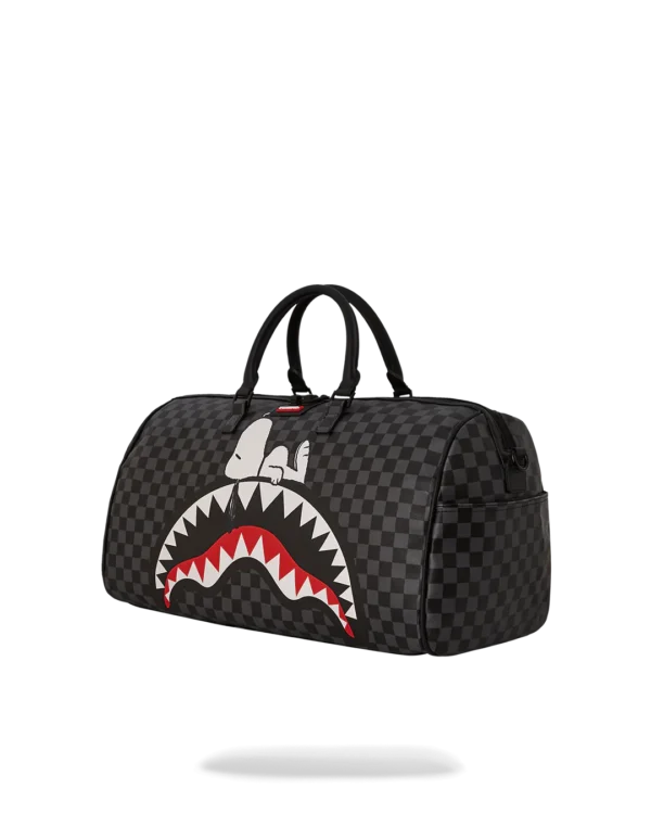 SPRAYGROUND |  SNOOPY DAY OFF DUFFLE - Image 4